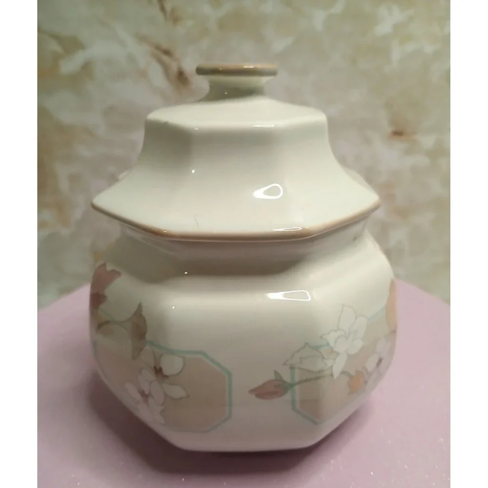 Vintage Discontinued Mikasa Vista FM903 Marika SUGAR BOWL With Lid -Japan